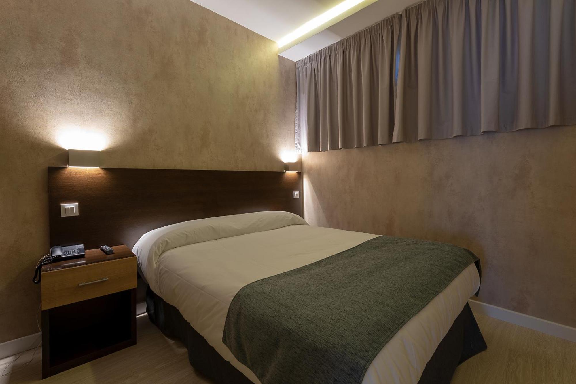 Apartamentos Recoletos Madrid Rom bilde