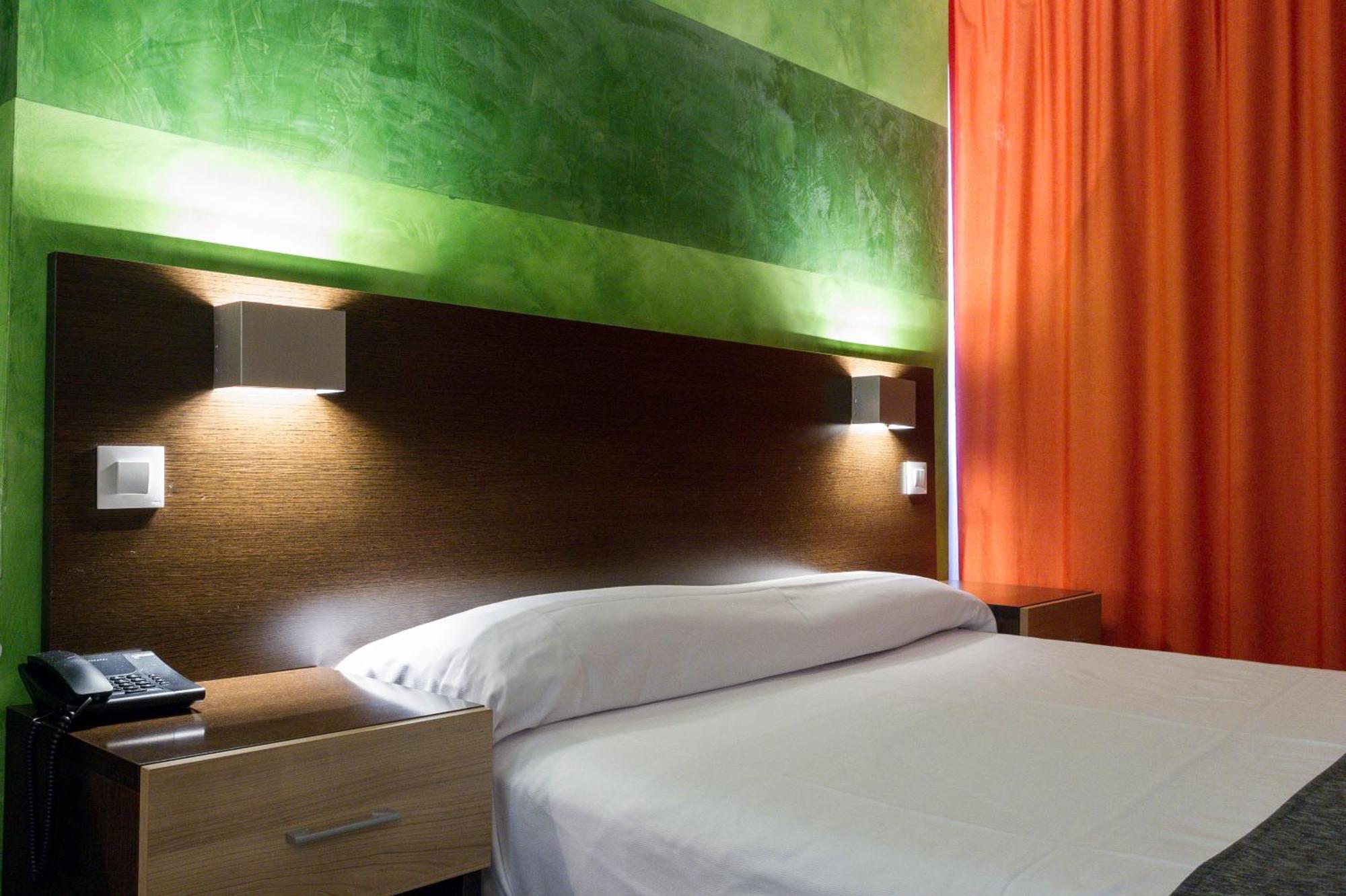 Apartamentos Recoletos Madrid Eksteriør bilde