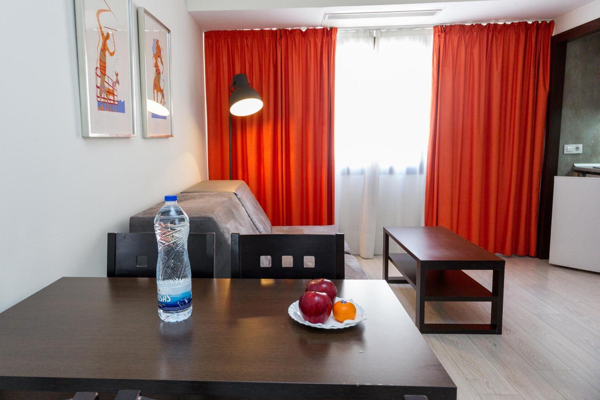 Apartamentos Recoletos Madrid Eksteriør bilde